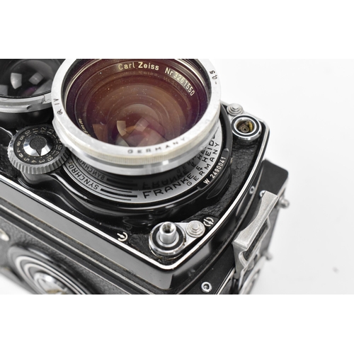 233 - A Rolleiflex Synchro-Compur wide angle TLR camera, in black, 2490041, with Carl Zeiss Distagon 1:4 f... 