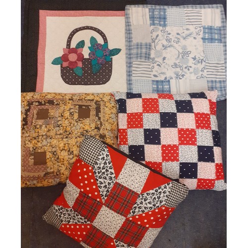 95 - A quantity of late 20th Century hand sewn patchwork quilted and patchwork effect items to include pr... 