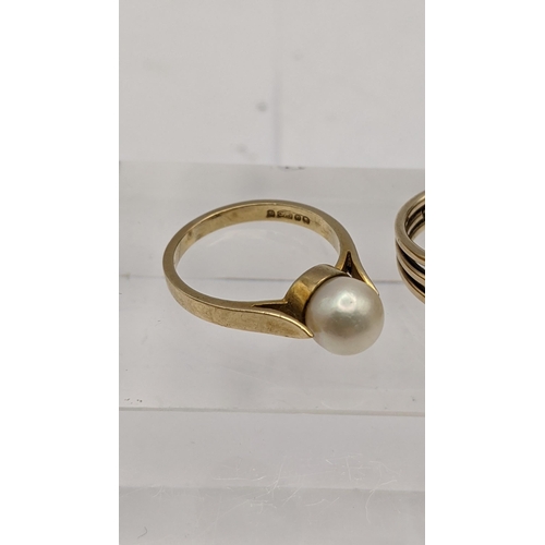 125 - A 9ct gold ring with four interchangeable stones, and a 9ct gold ring set with a pearl, total weight... 