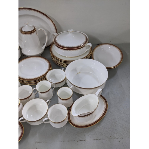 305 - A Paragon 'Hollywood' patterned dinner service, approx. 84 pieces.Location: A4M