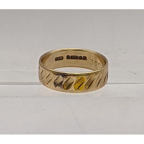 42 - A 9ct gold band having engraved detail, total weight 3.3g
Location: RING