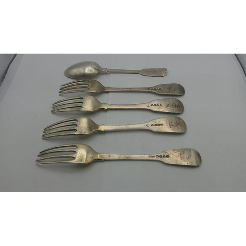 57 - Silver comprising of four fiddle pattern forks and a spoon
347g
Location:A4T