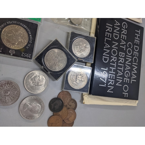 380 - Mixed British and world coinage to include British commemorative crowns boxed 1951 Festival of Brita... 