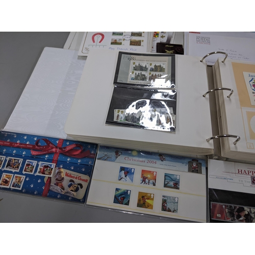 311 - Mixed first day covers to include a Royal Wedding The Summer Collection album and others together wi... 