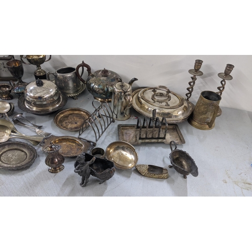 374 - A mixed lot of mainly silver plate to include a toast rack, candlesticks, teapot and other mixed sil... 