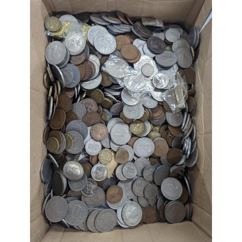 484 - A quantity of British coins,  Victorian and later pennies, along with past 1947 half crowns, florins... 