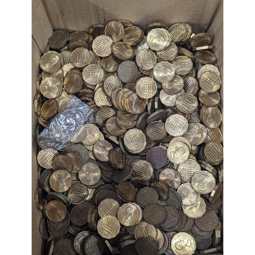 487 - A collection of post 1947 British half crowns, shillings, sixpence along with Victorian and later pe... 