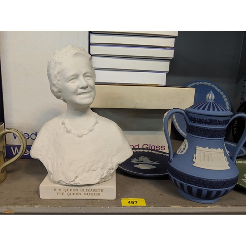 497 - Twelve Wedgwood pieces to include a model of Queen Elizabeth, a lidded twin handled pot, seven decor... 