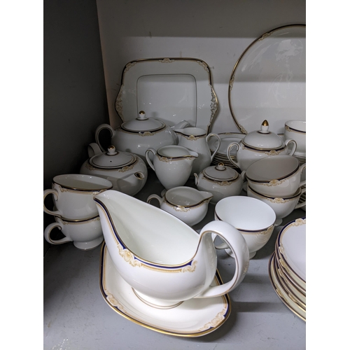 418 - A Wedgwood Cavendish pattern dinner, tea and coffee service with tureens, teapots, mainly for eight ... 