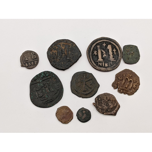 151 - Byzantine Empire - Mixed copper and bronze coinage to include NIKO 40 Nummi, Follis, Half Follis and... 