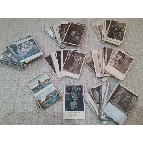 104 - A quantity of early 20th Century and later postcards, greetings and collectors cards to include Pari... 