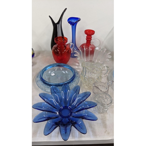 246 - A collection of glass to include a green bowl, a clear vase other items Location:LWB