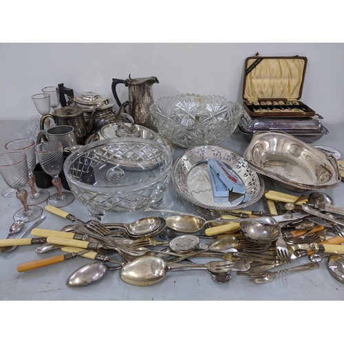 250 - A mixed lot to include loose cutlery, entrée dish, glassware, silver plate and other items
Location:... 