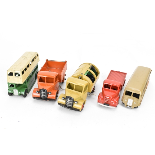 253 - A Dinky Supertoys 521 Bedford Articulated Lorry, yellow body, black wings/wheel hubs, in original ca... 