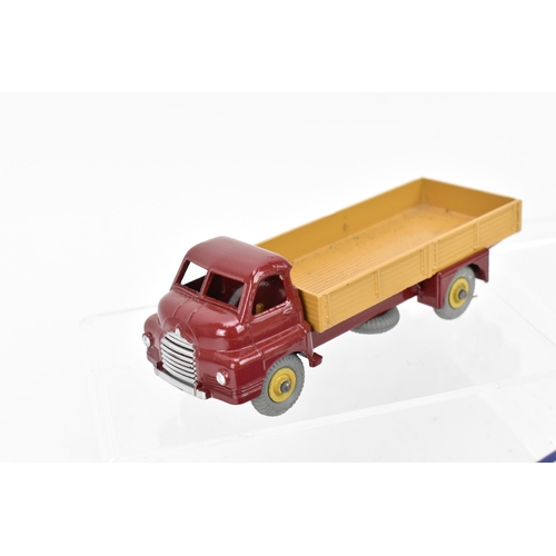 255 - A Dinky Supertoys 522 Big Bedford Lorry in maroon with fawn back and hubs in blue box with orange la... 