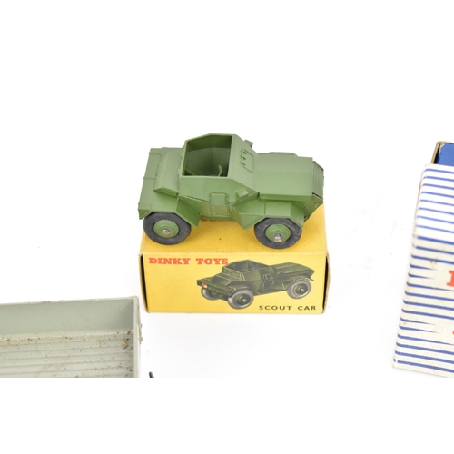 258 - A collection of vintage Dinky Toys diecast models of Military interest, to include a boxed 651 Centu... 