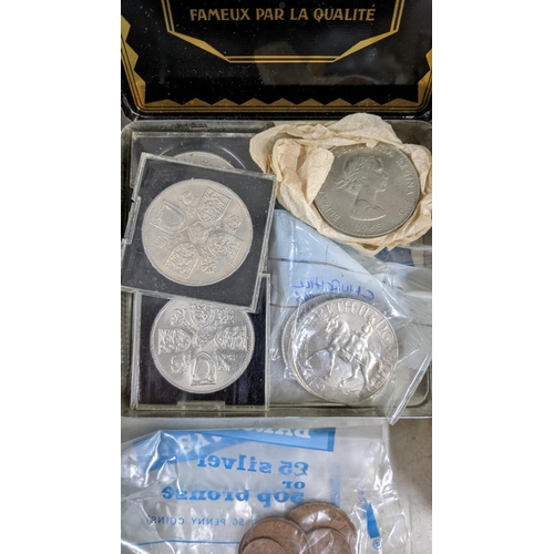 309 - Mixed world coins to include USA Mercury Dime, Canada and others along with British commemorative cr... 