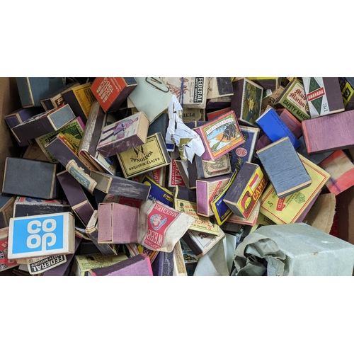 321 - A large collection of vintage matchboxes
Location:A4F