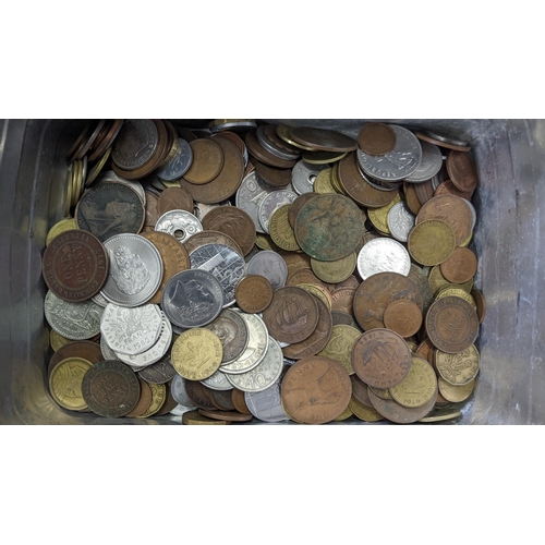 355 - Mixed coins to include Victorian pennies, florins and others
Location: 1.4