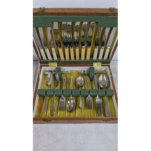 331 - A canteen of cutlery for six in an oak finished case
Location:A1B