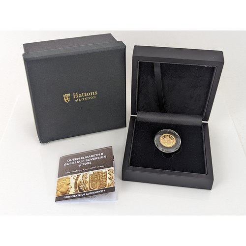 122 - United Kingdom - Elizabeth II (1952-2022), Hattons of London, 2002 Half Sovereign, Limited Edition 1... 