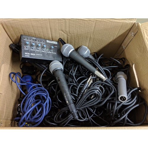 286 - Musical electrical equipment to include a Sound Lab Micro Mixer G105AA and microphones, a Connect-it... 