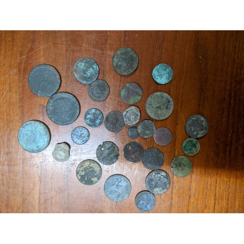 401 - A quantity of metal detectorist coin finds to include Georgian Cartwheel pennies, and various earlie... 