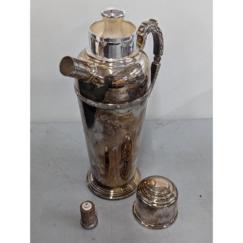 487 - A silver plated Art Deco style Frank Cobb & Co cocktail shaker, 1 1/2 pint
Location: 5.1