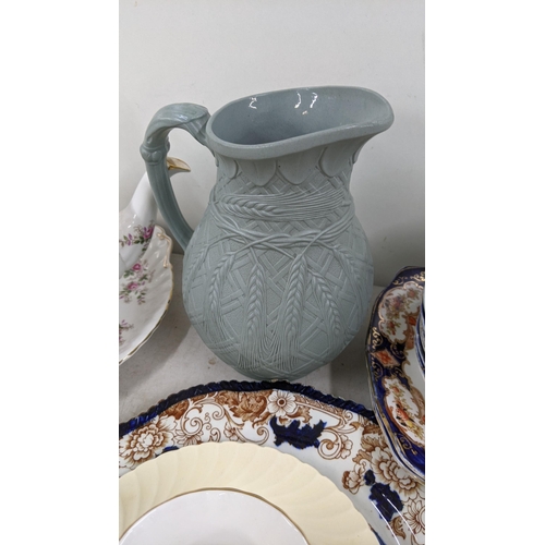 508 - A mixed lot of china to include a Royal Albert Lavender Rose pattern tea service, a Victorian Dudson... 