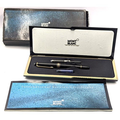 15A - A boxed Montblanc ladies Meisterstück fountain pen, engraved 