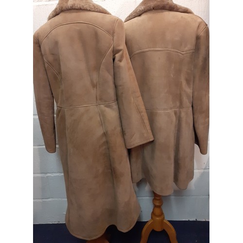 116 - A vintage Morlands gents pale brown lambskin coat having a 3 button fastening, 42