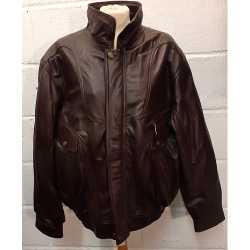 115 - Two vintage gents leather jackets comprising a soft black leather jacket with 2 front deep pockets, ... 