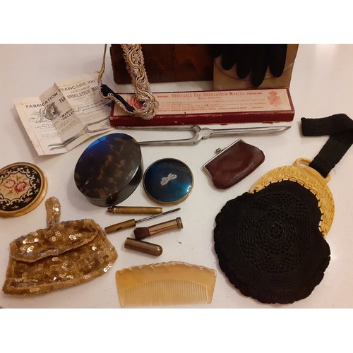 113 - A mixed lot comprising a vintage brown snakeskin handbag with mirror and purse, 2 vintage compacts, ... 