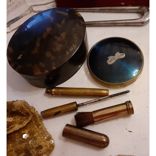 113 - A mixed lot comprising a vintage brown snakeskin handbag with mirror and purse, 2 vintage compacts, ... 