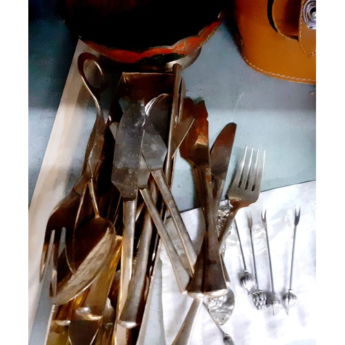 245 - A quantity of silver plated cutlery and flatware, mixed ceramics and collectables. Location:G