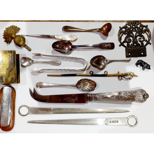 252 - A mixed lot of silver and silver plated collectables, clock keys, coins and Imperial Service medal i... 