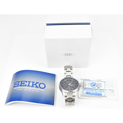 A Seiko Chronograph 100m, quartz, gents, stainless steel modern wristwatch, having a blue dial with A Seiko Chronograph 100m, quartz, gents, stainless steel modern wristwatch, having a blue dial with
