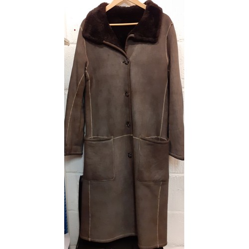 162 - Nicole Fahri-A greyish brown sheepskin shearling coat 40