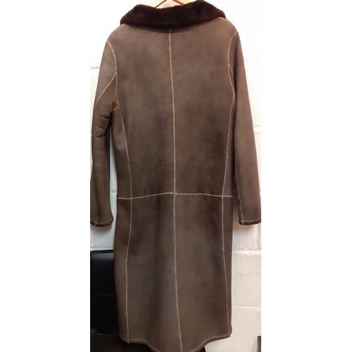 162 - Nicole Fahri-A greyish brown sheepskin shearling coat 40