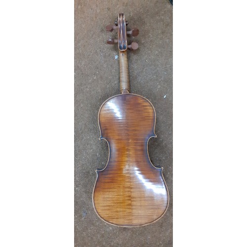 297 - An early 20th Century violin with accessories and 2 horse hair bows A/F in a black case. Location:A1... 