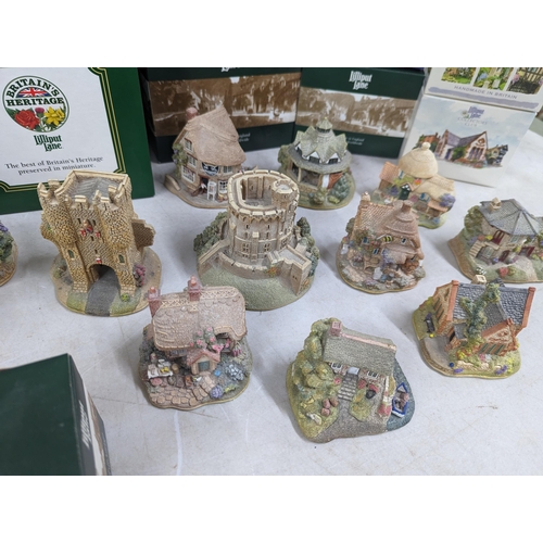 351 - A collection of 19 boxed Lilliput Lane model cottages A/F, to include 'Out to Sea', 'To Have and to ... 