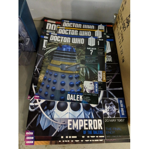 374 - Dr Who figurine collection magazines, BBC figures to include Drathro, Emperor of The Daleks, The Zar... 