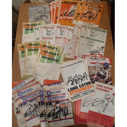 457 - A box of 350+ mainly 1960- 70s, some 1980, UK Speedway programmes; venues include Exeter-New Cross-C... 