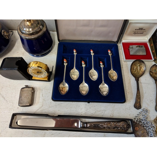 495 - A mixed lot to include cased set of silver plated spoons, a consul diplomat lighter, a small quantit... 