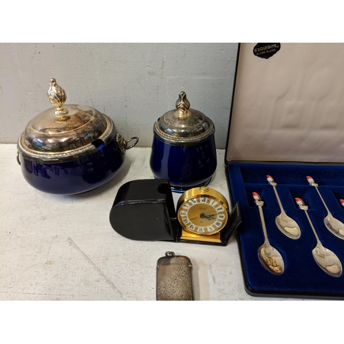 495 - A mixed lot to include cased set of silver plated spoons, a consul diplomat lighter, a small quantit... 