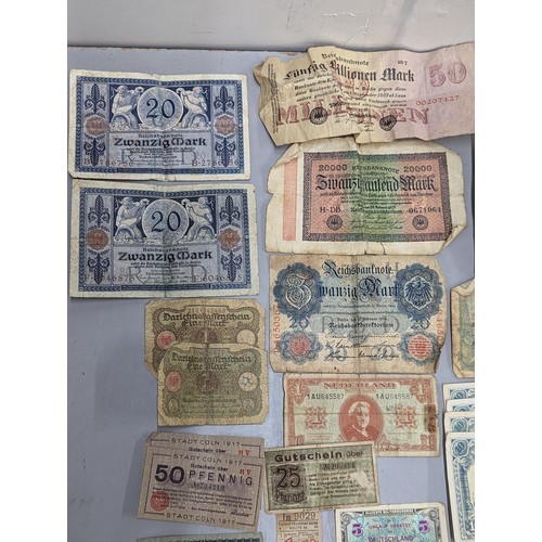 525 - Mixed world coins and banknotes to include Republic of China ten Cash, 1917 10 Milliemes, 1877 Quart... 