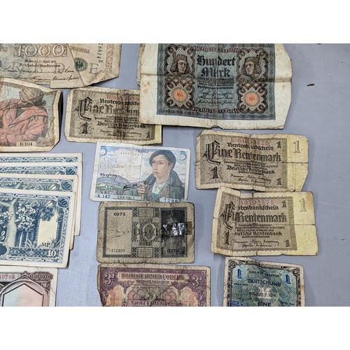 525 - Mixed world coins and banknotes to include Republic of China ten Cash, 1917 10 Milliemes, 1877 Quart... 