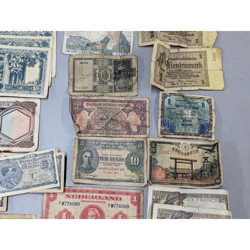 525 - Mixed world coins and banknotes to include Republic of China ten Cash, 1917 10 Milliemes, 1877 Quart... 