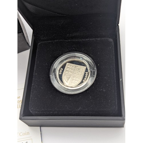 422 - United Kingdom - Elizabeth II (1952 -2022) 2008 UK Royal Shield of Arms £1 piedfort silver proof coi... 