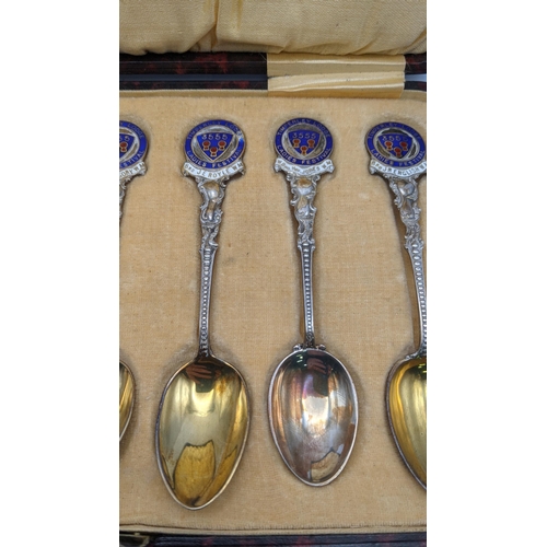 117 - A case set of silver souvenir spoons, total weight 89.4g
Location: